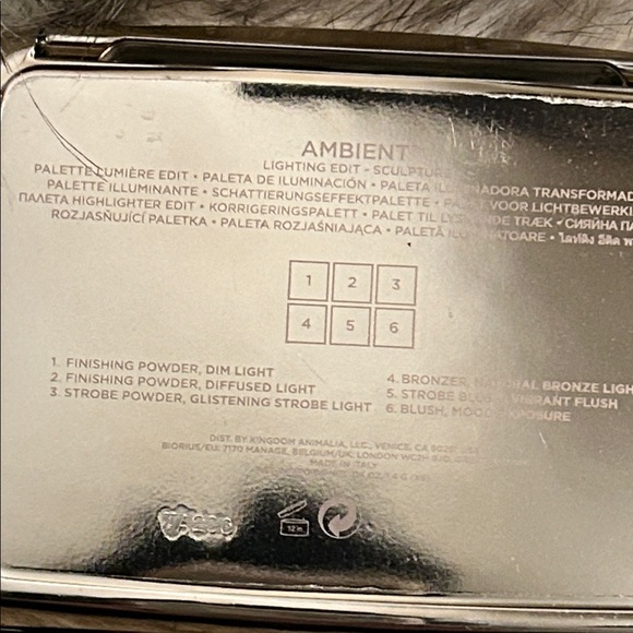 Hourglass Radiant Blush Palette with Pink and Cream Hues - Picture 3 of 8